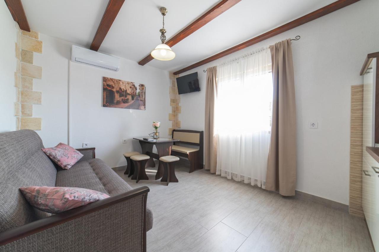 Veliki Brocanac Holiday Home Sego With Private Pool מראה חיצוני תמונה