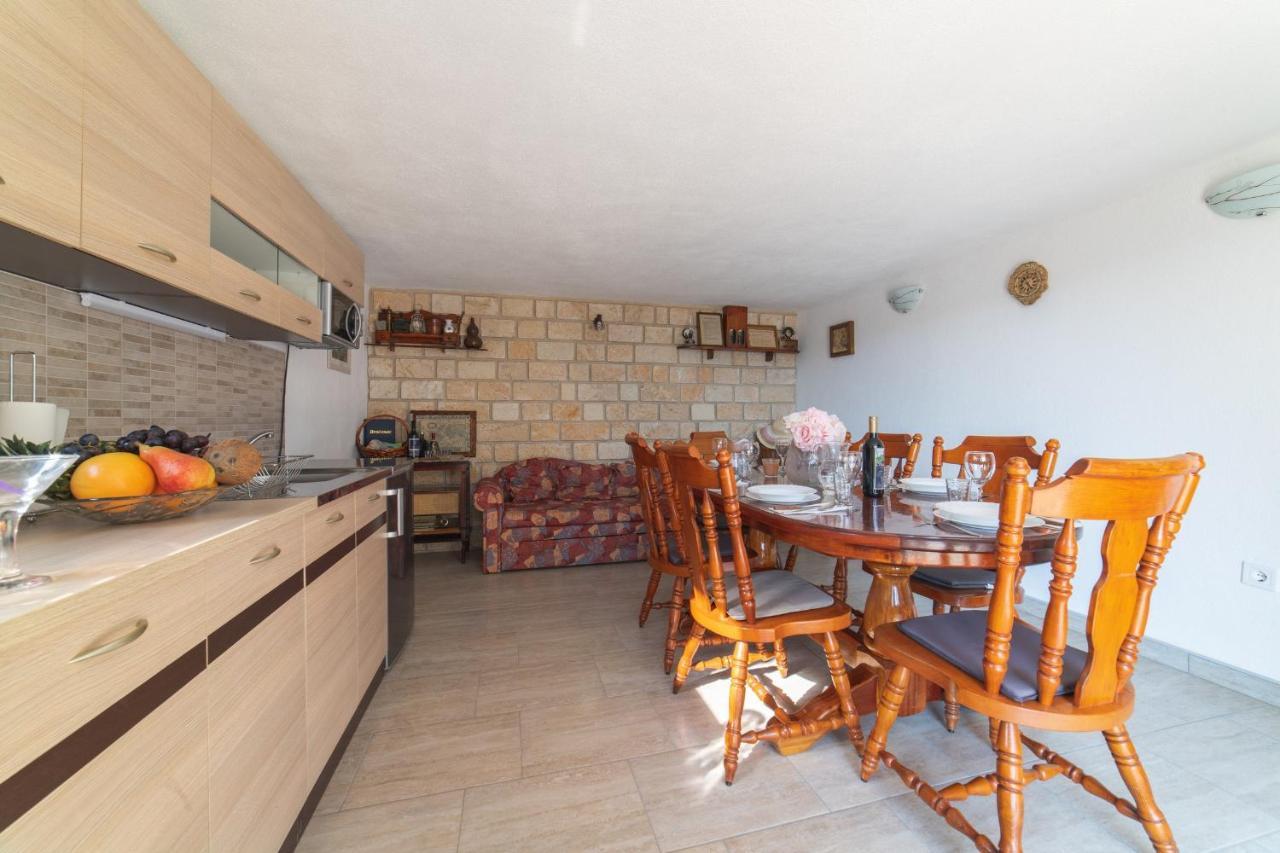 Veliki Brocanac Holiday Home Sego With Private Pool חדר תמונה