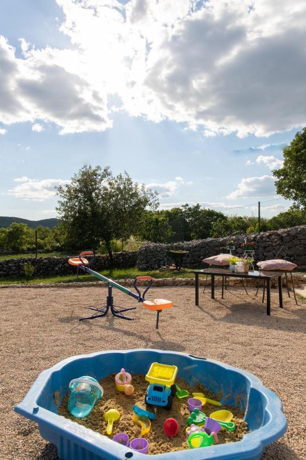 Veliki Brocanac Holiday Home Sego With Private Pool מראה חיצוני תמונה